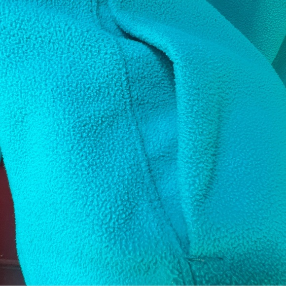 Oakley Fleece 1/4 Zip Sweater! Good condition and awesome color! - Picture 6 of 10